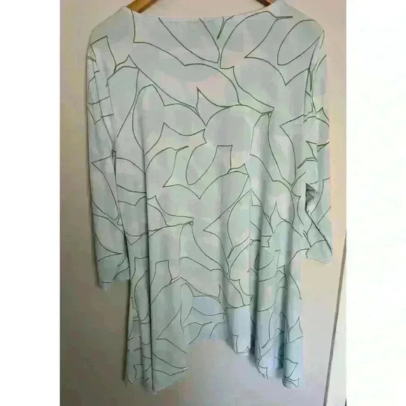 EUC Alfani BLUE BOLD LEAF Women's Printed Swing Top, US XL 3/4 Flared Sleeves - Picture 6 of 11